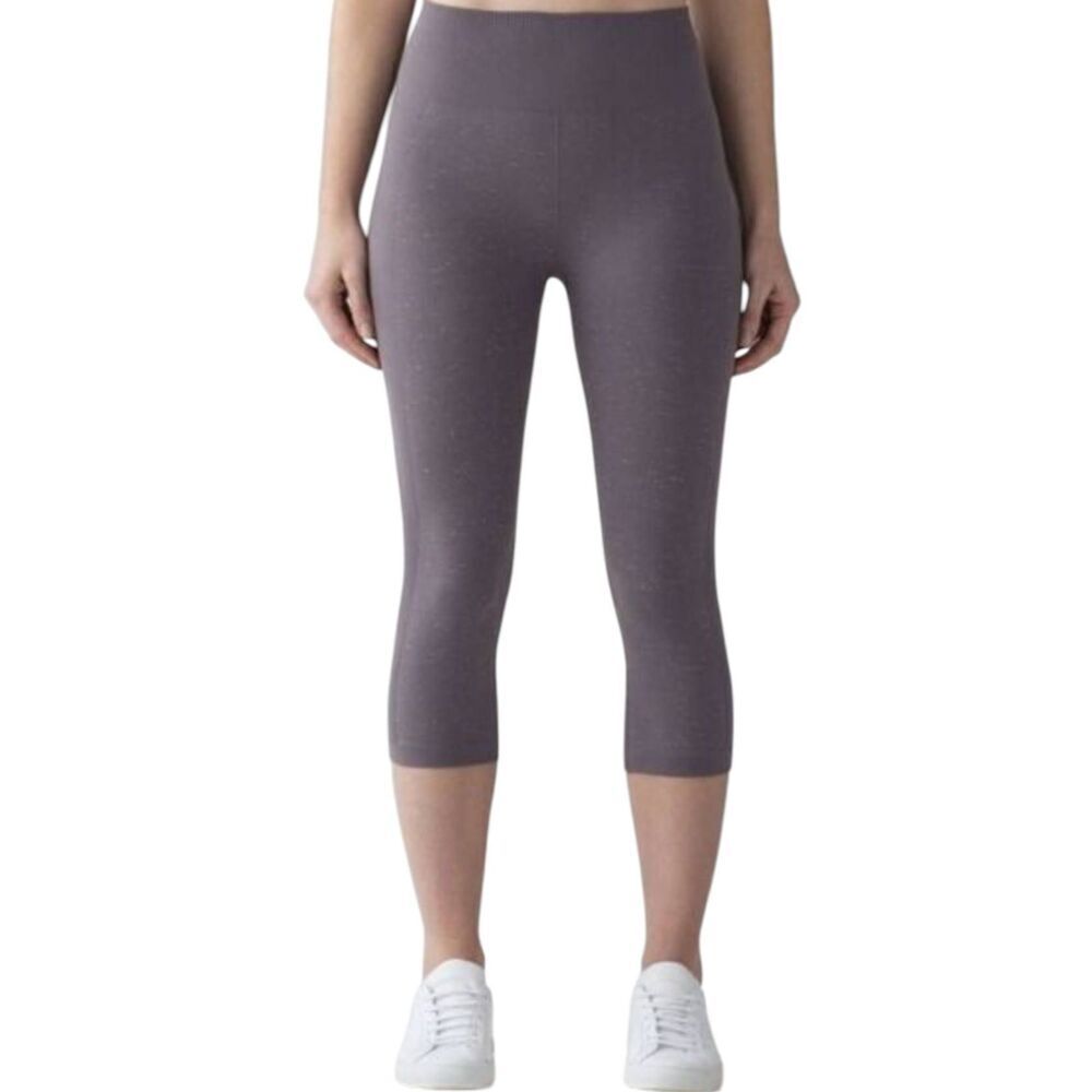 LULULEMON ATHLETICA Free To Flow Crop 17' in Magnum/White Size 6